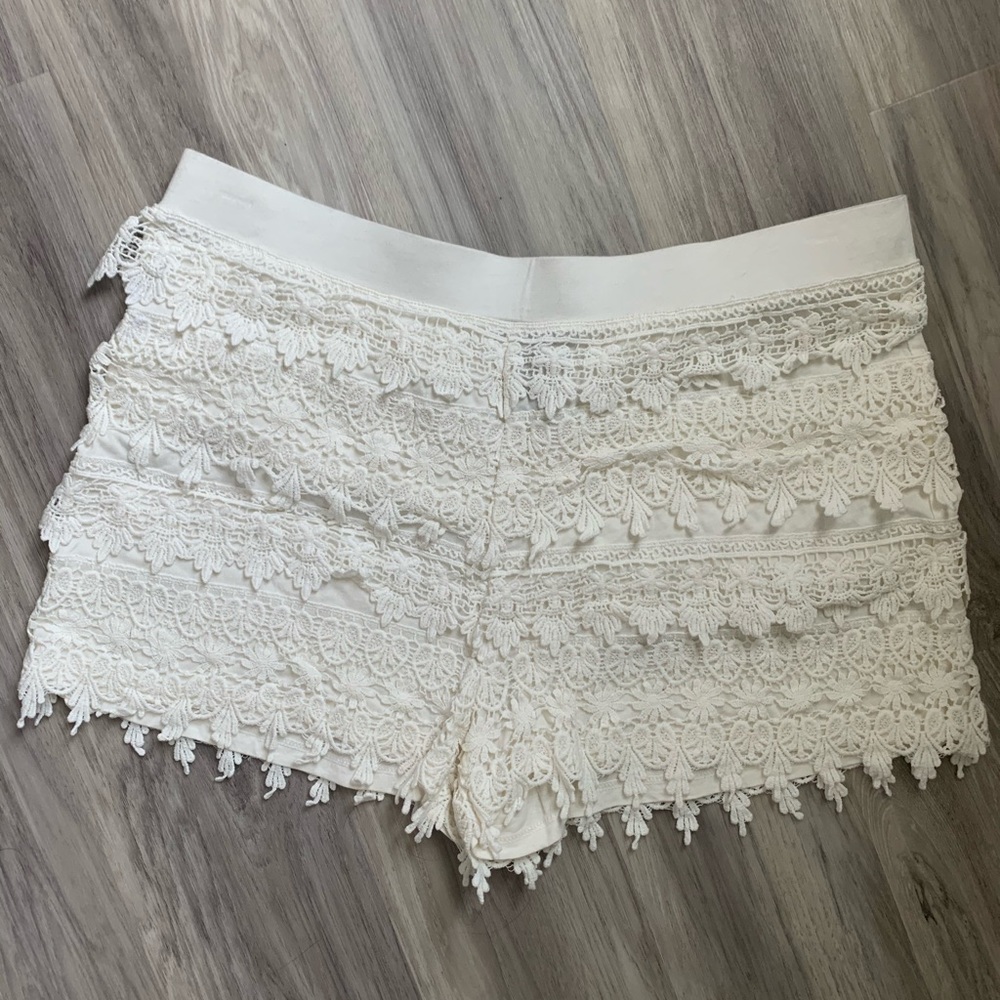 Macramé shorts